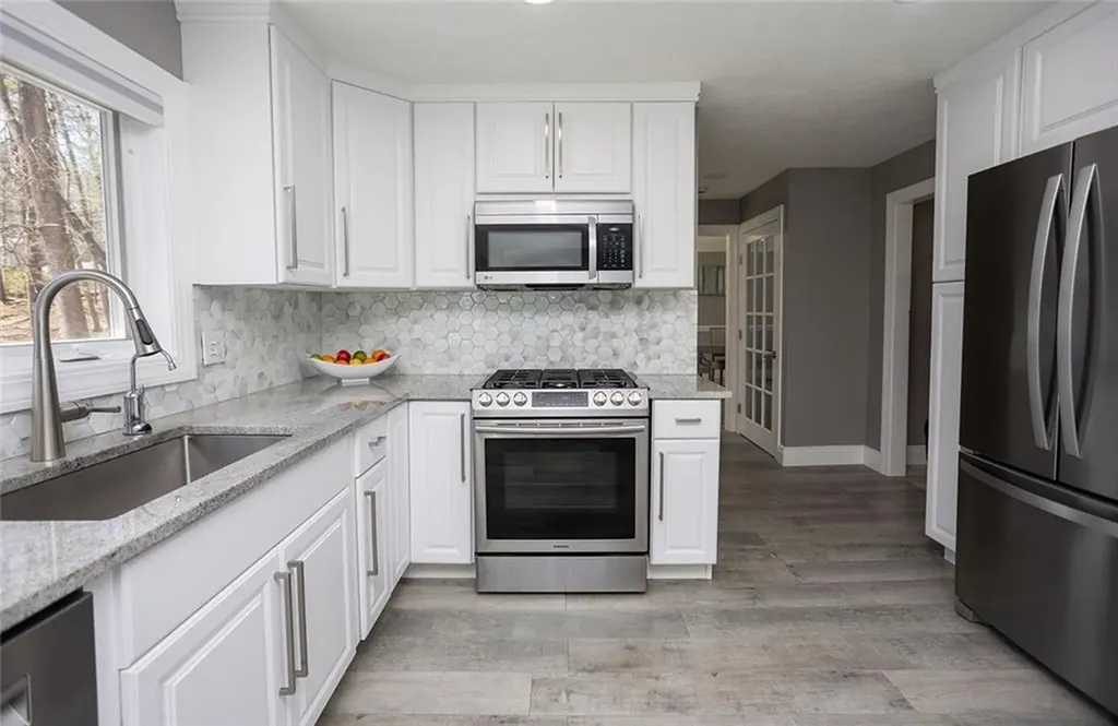 10 Arbor Way East Greenwich RI 02818