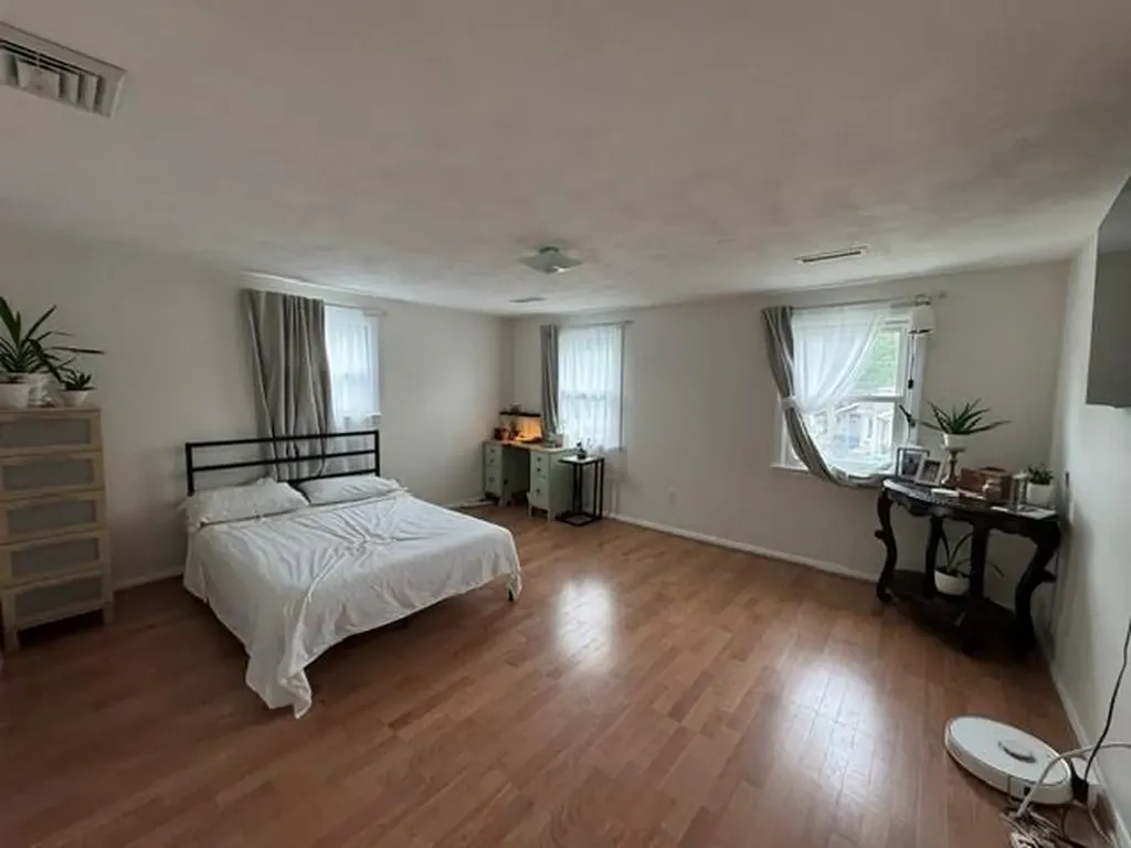 40 Pettis Drive Warwick RI 02889