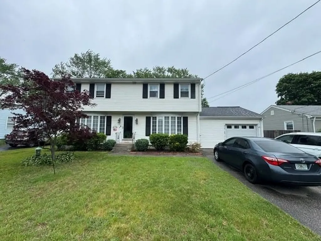 40 Pettis Drive Warwick RI 02889
