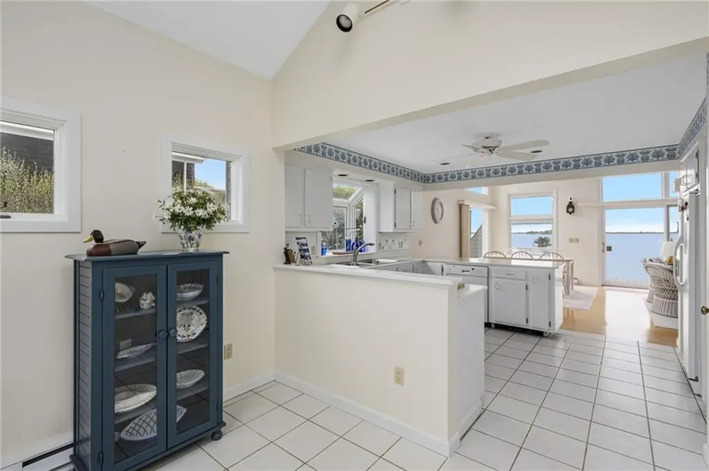 28 Arrow Wood Trail South Kingstown RI 02879