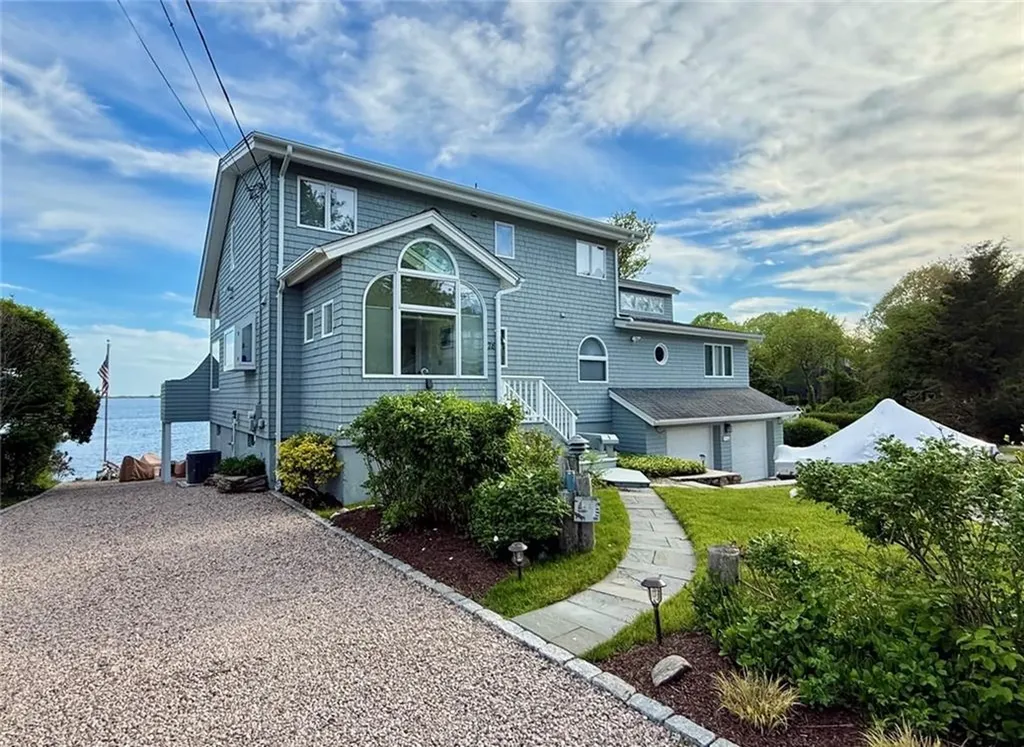 28 Arrow Wood Trail South Kingstown RI 02879