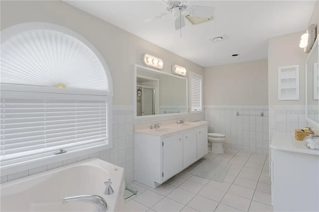 28 Arrow Wood Trail South Kingstown RI 02879