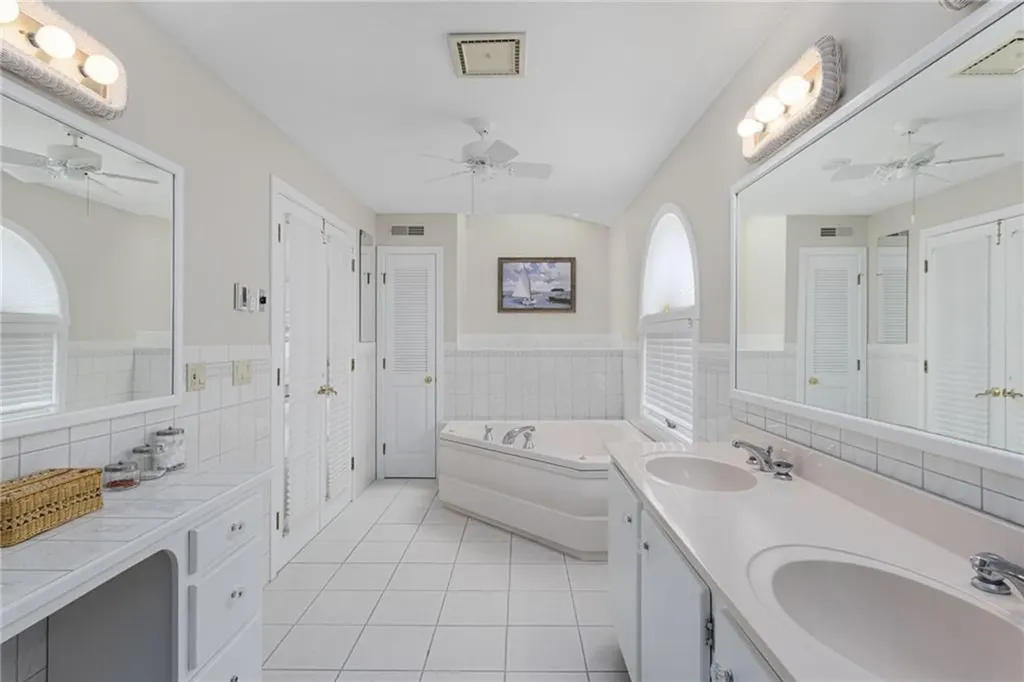 28 Arrow Wood Trail South Kingstown RI 02879