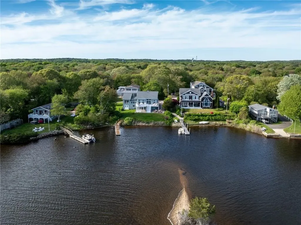 28 Arrow Wood Trail South Kingstown RI 02879