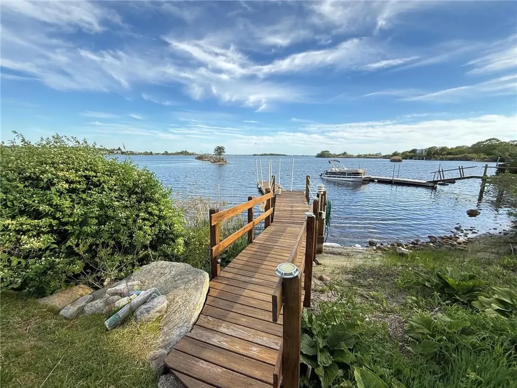 28 Arrow Wood Trail South Kingstown RI 02879