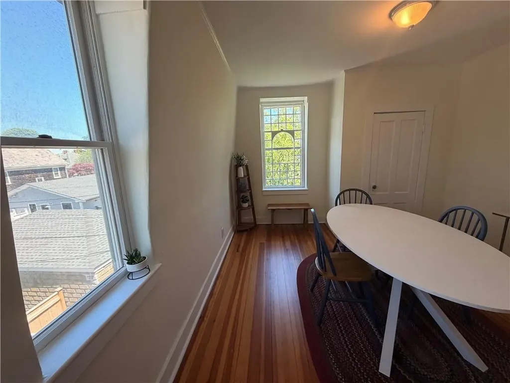 44 Everett Street Newport RI 02840