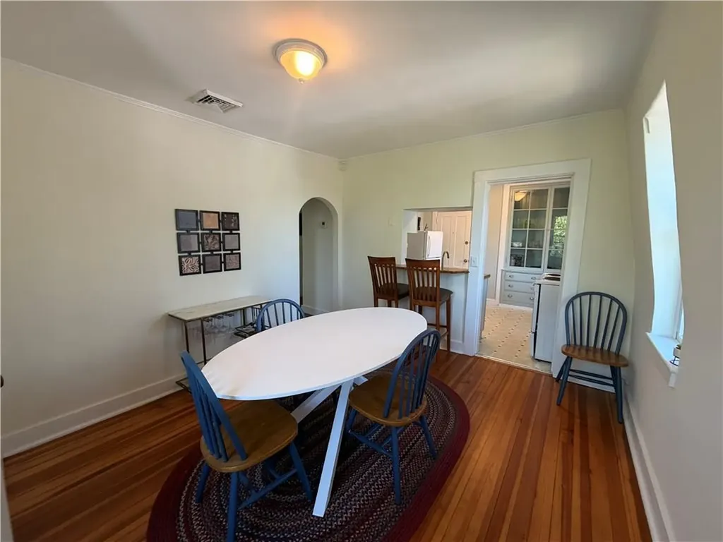 44 Everett Street Newport RI 02840
