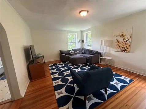 44 Everett Street Newport RI 02840