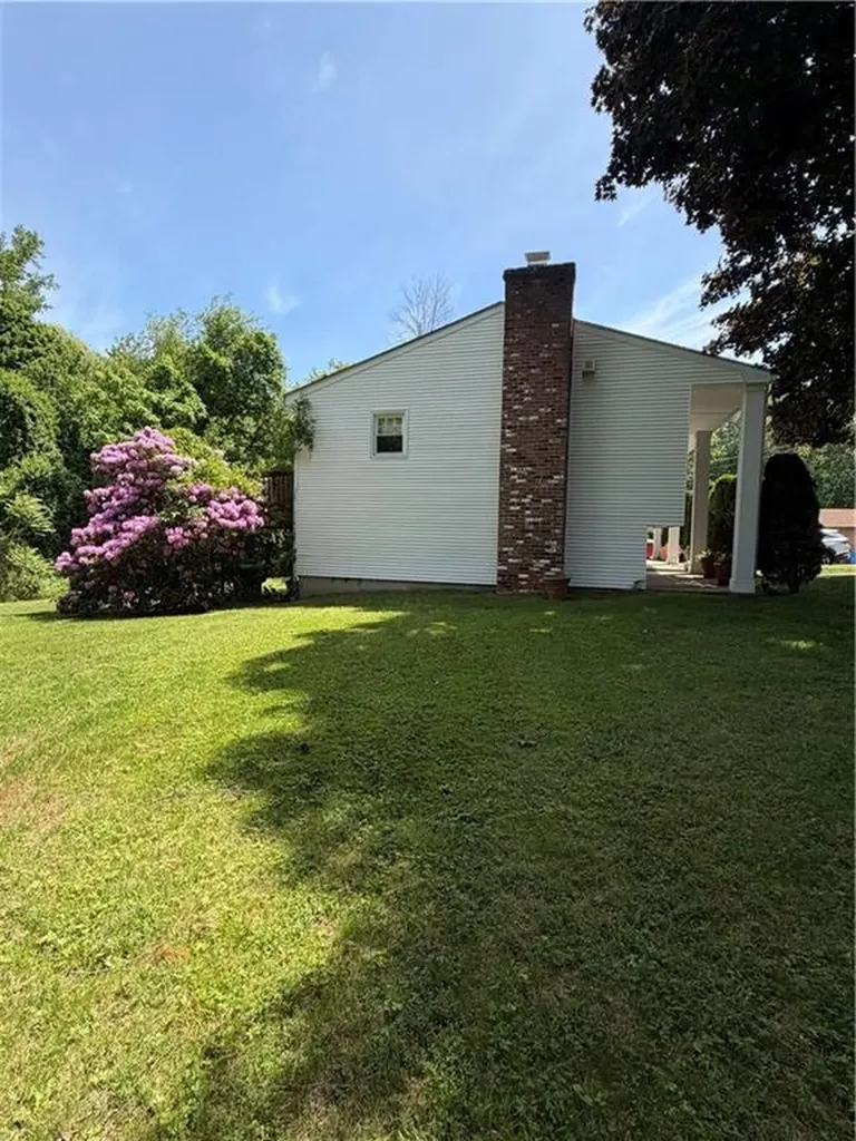 6 Balsam Court Johnston RI 02919