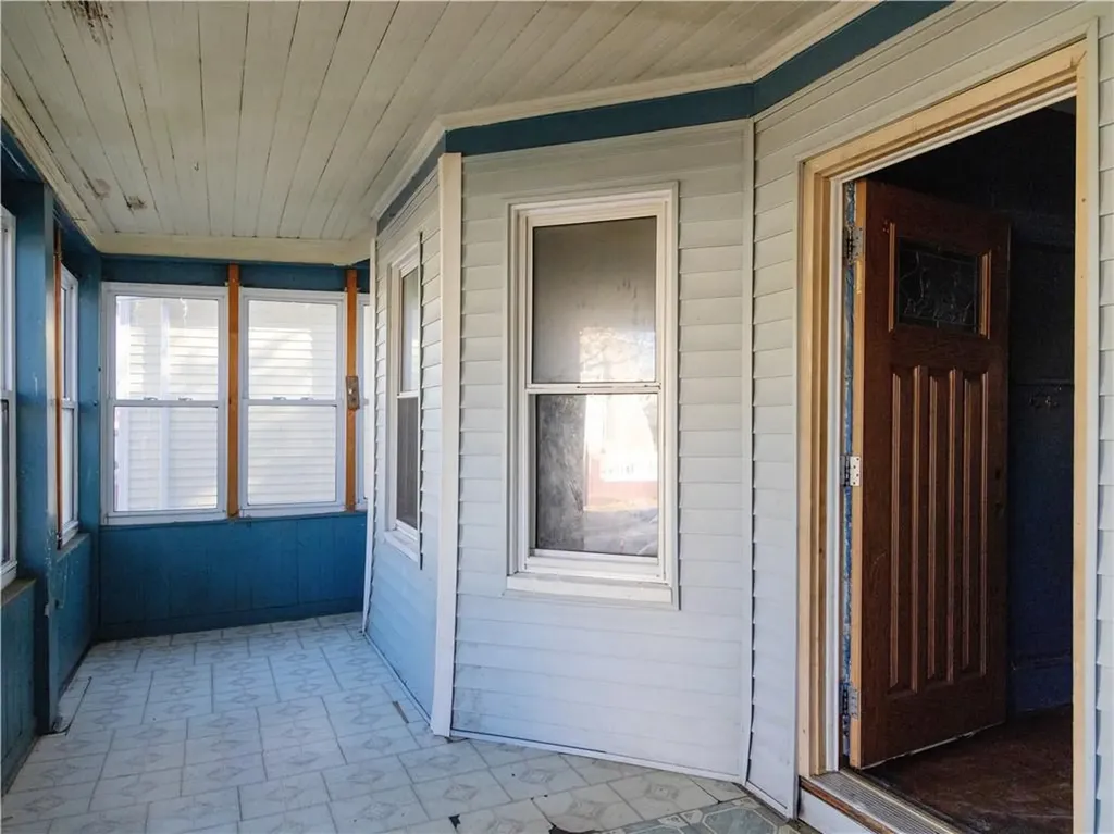 52 Glenham Street Providence RI 02907