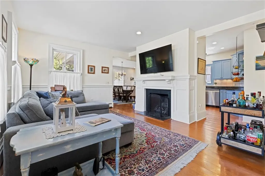 422 North Road Scituate RI 02831