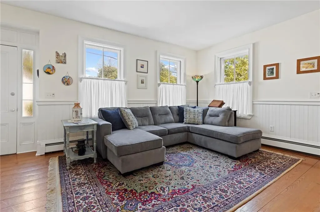 422 North Road Scituate RI 02831