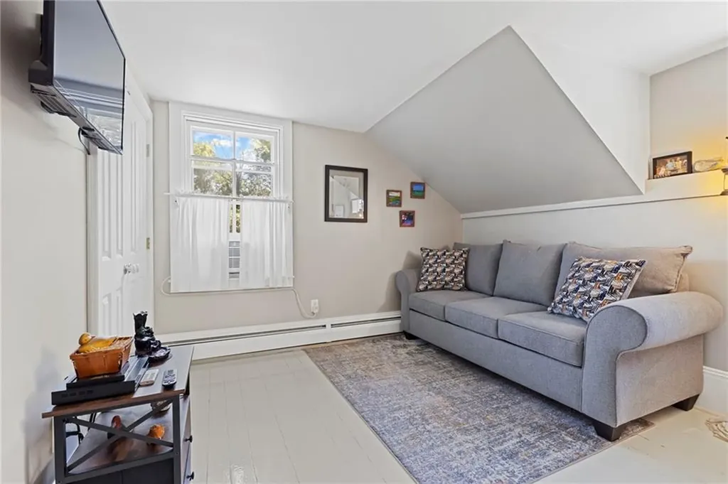 422 North Road Scituate RI 02831