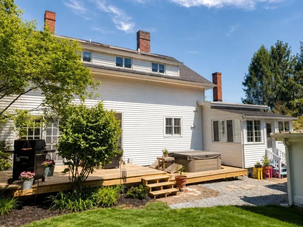 422 North Road Scituate RI 02831