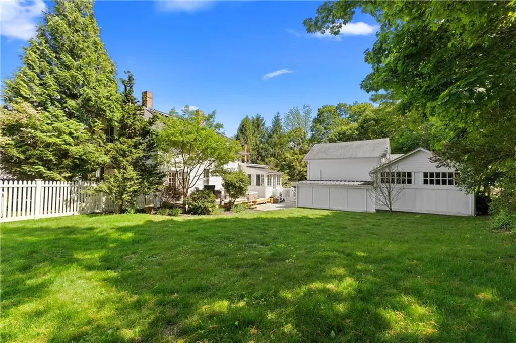 422 North Road Scituate RI 02831