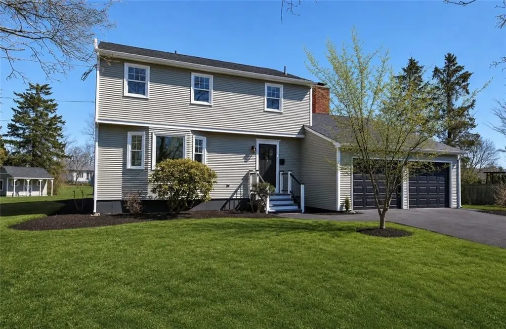 3 Pinetop Road Barrington RI 02806