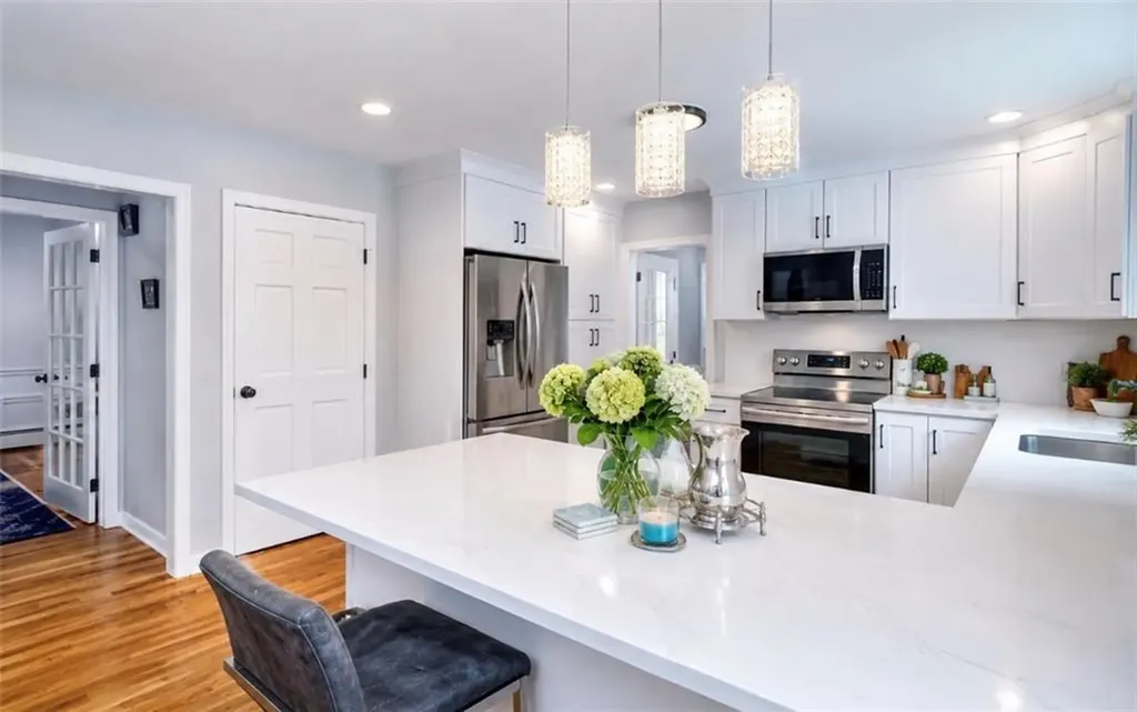 3 Pinetop Road Barrington RI 02806