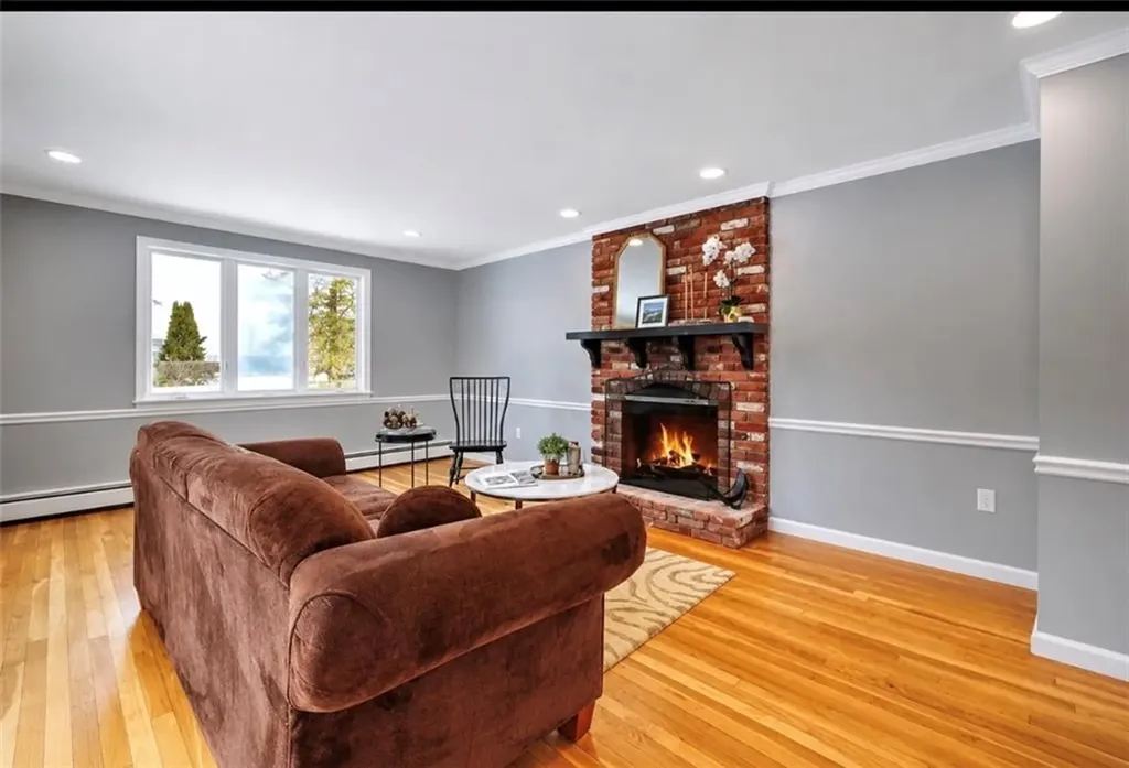 3 Pinetop Road Barrington RI 02806