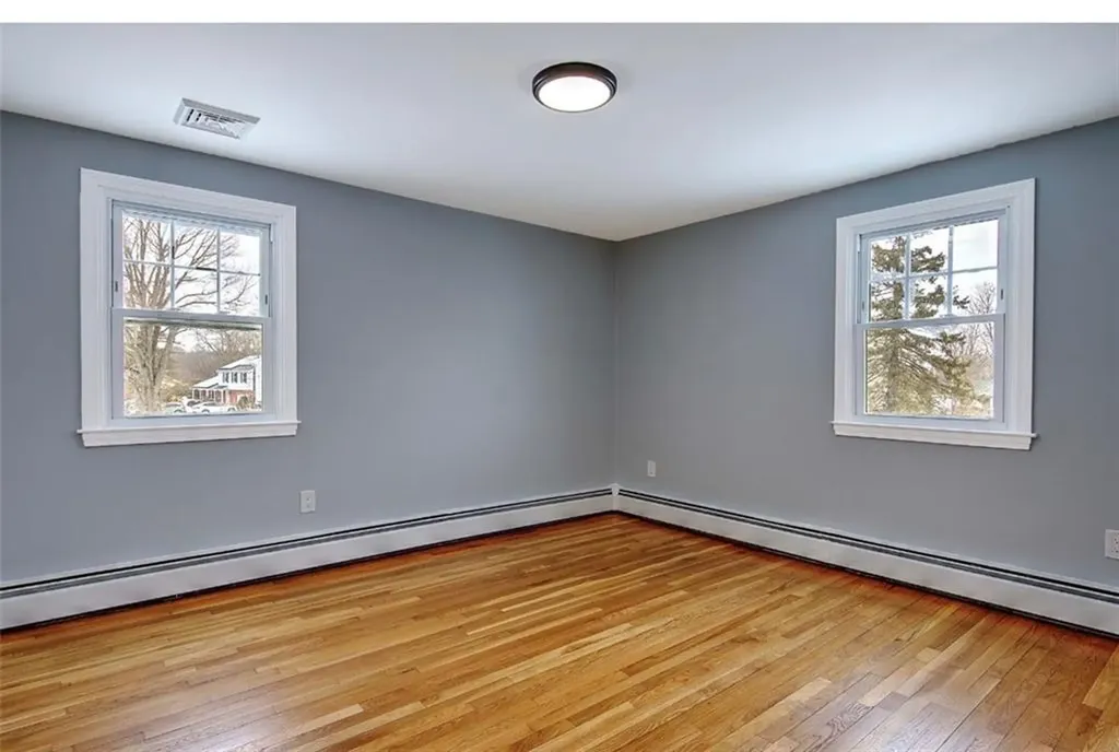 3 Pinetop Road Barrington RI 02806