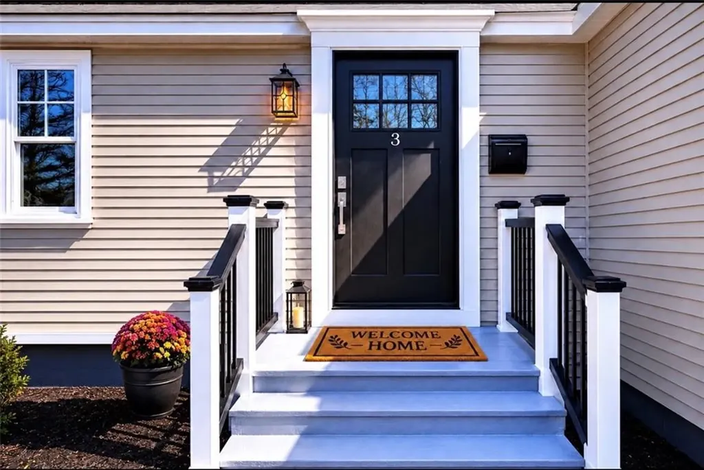 3 Pinetop Road Barrington RI 02806