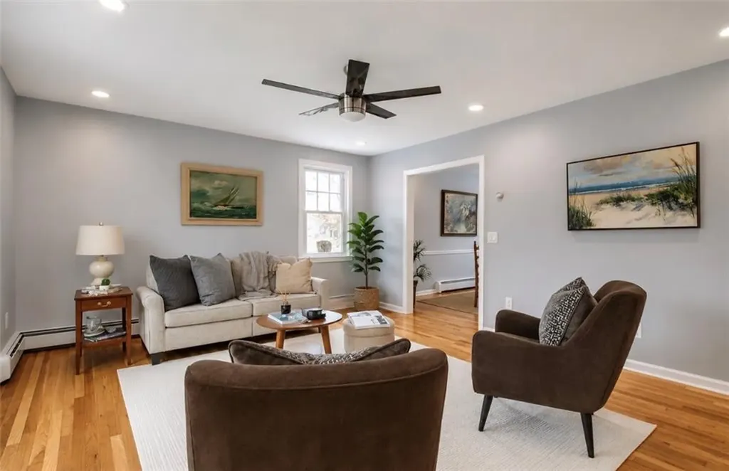 3 Pinetop Road Barrington RI 02806