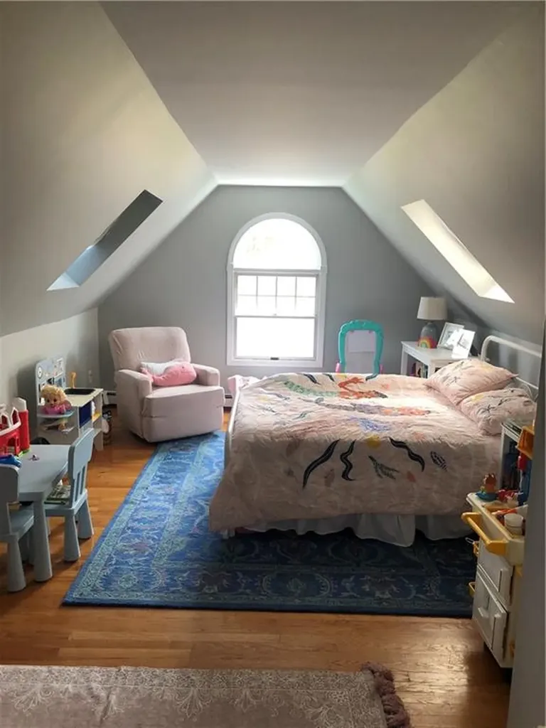 135 Spring Hill Road Portsmouth RI 02871