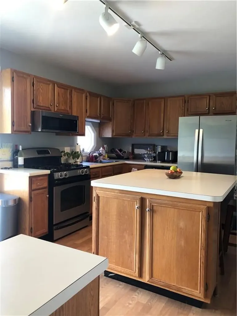 135 Spring Hill Road Portsmouth RI 02871