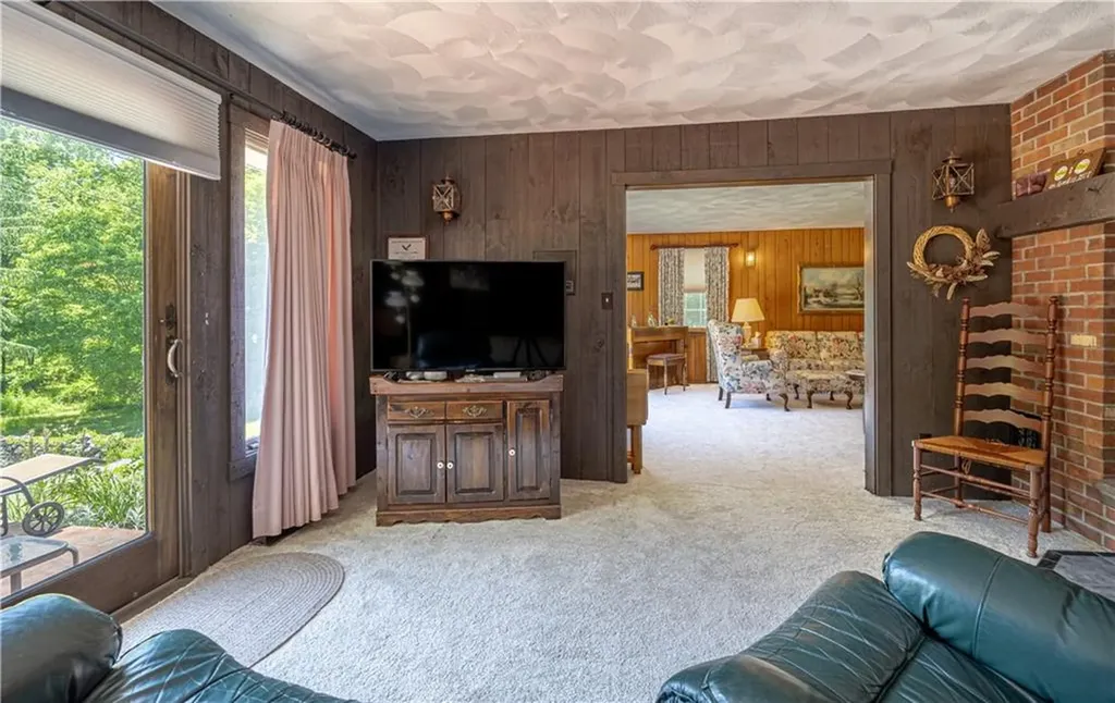 117 South Killingly Road Foster RI 02825
