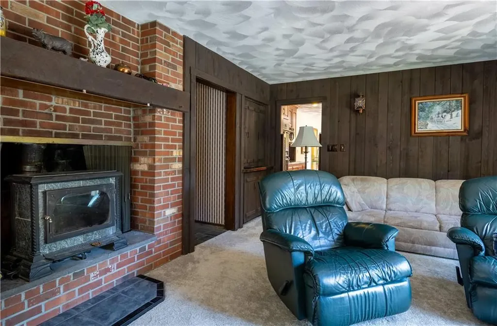 117 South Killingly Road Foster RI 02825