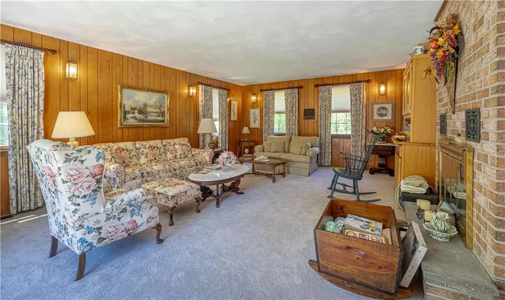 117 South Killingly Road Foster RI 02825