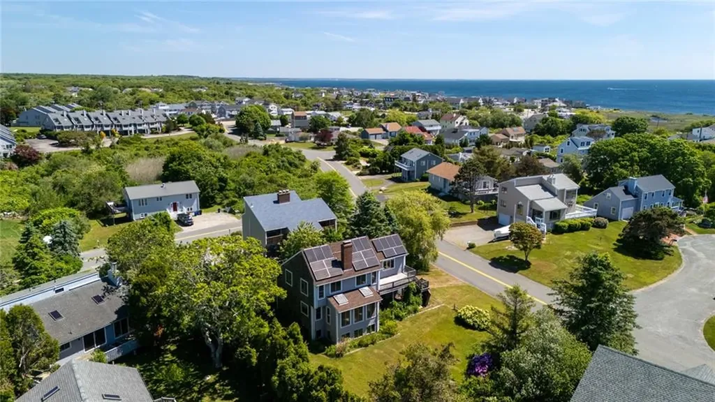 39 White Swan Drive Narragansett RI 02882