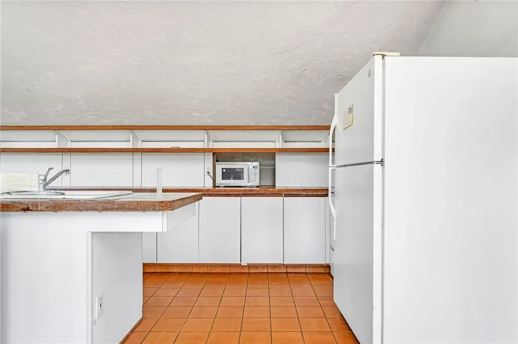 39 White Swan Drive Narragansett RI 02882