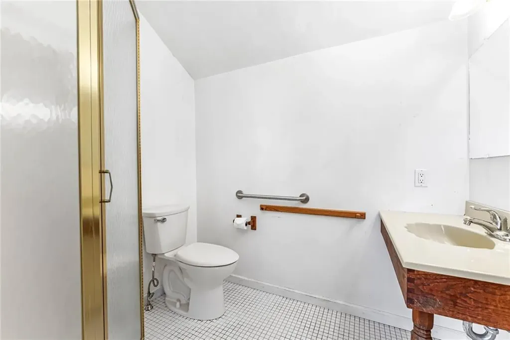 39 White Swan Drive Narragansett RI 02882