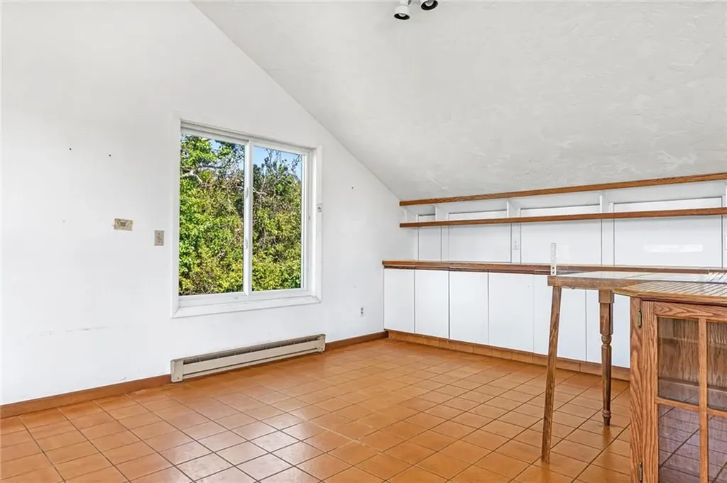 39 White Swan Drive Narragansett RI 02882