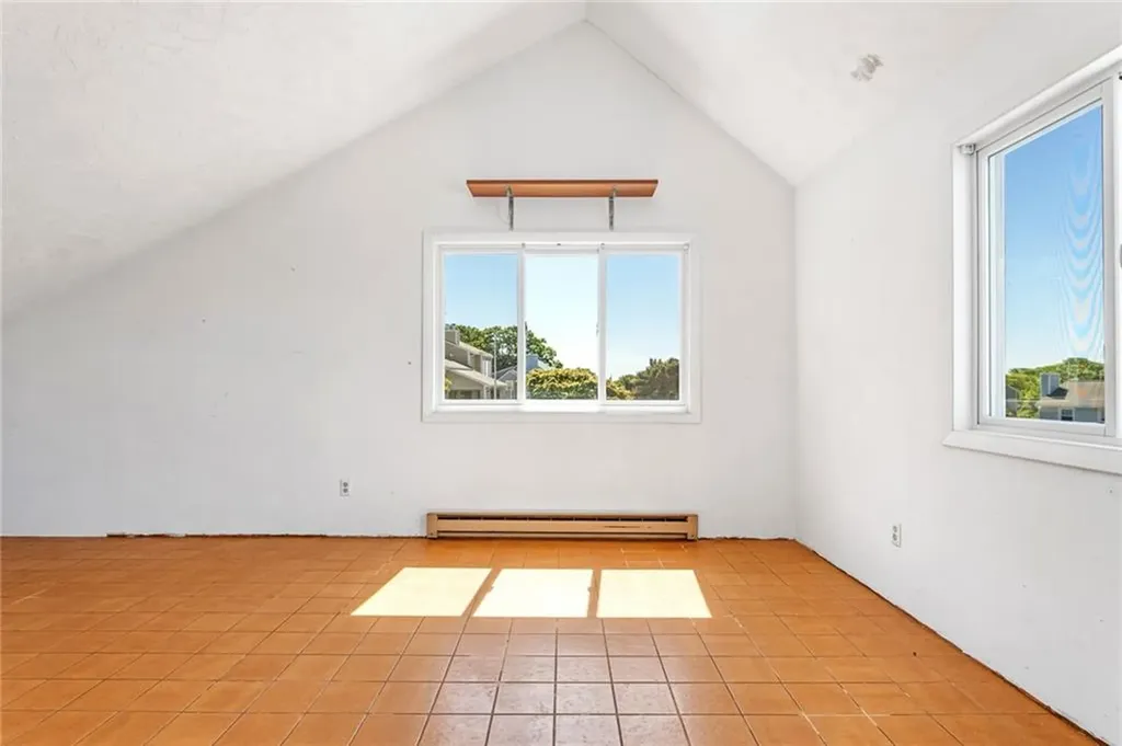 39 White Swan Drive Narragansett RI 02882