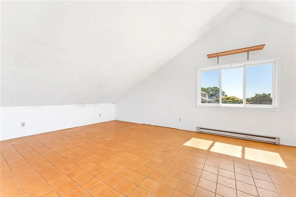 39 White Swan Drive Narragansett RI 02882