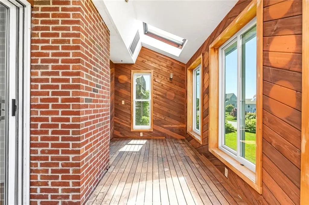 39 White Swan Drive Narragansett RI 02882