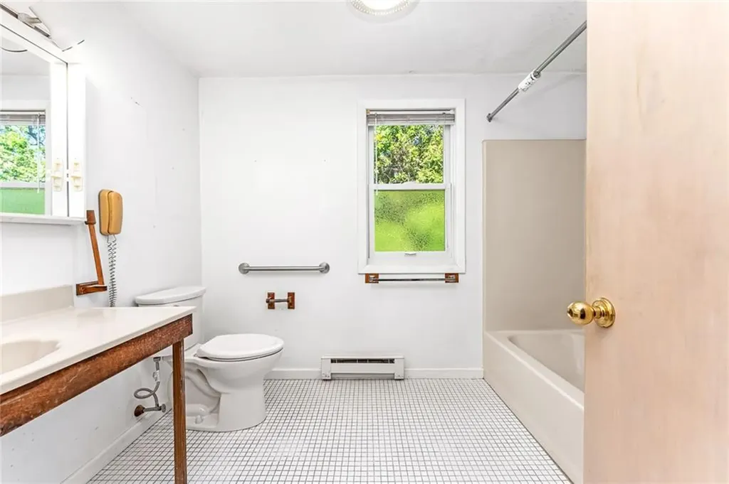 39 White Swan Drive Narragansett RI 02882