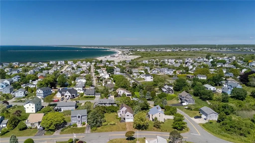 39 White Swan Drive Narragansett RI 02882