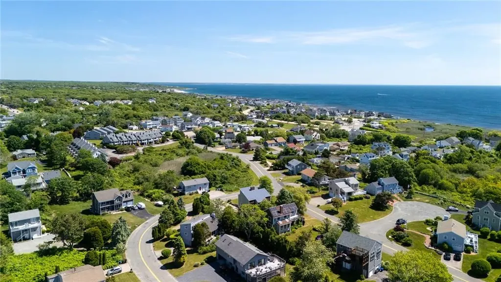 39 White Swan Drive Narragansett RI 02882