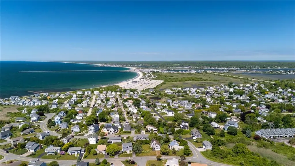 39 White Swan Drive Narragansett RI 02882