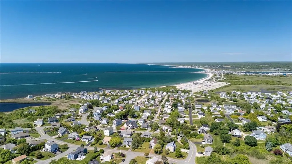 39 White Swan Drive Narragansett RI 02882