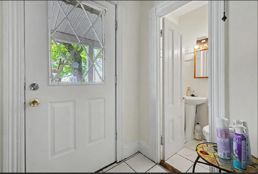 172 Massachusetts Avenue Providence RI 02905