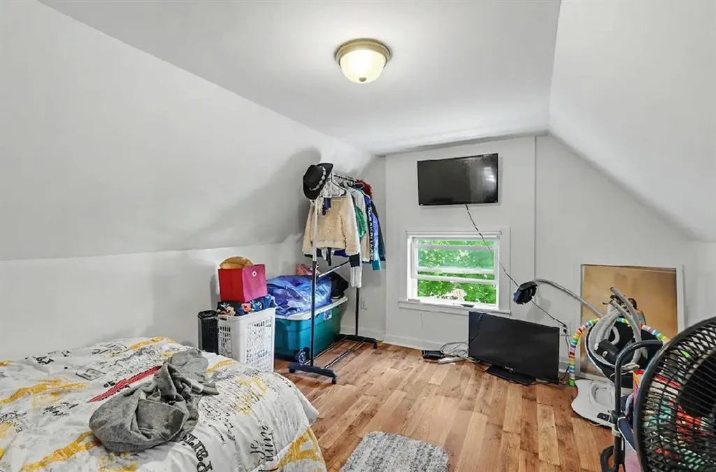 172 Massachusetts Avenue Providence RI 02905