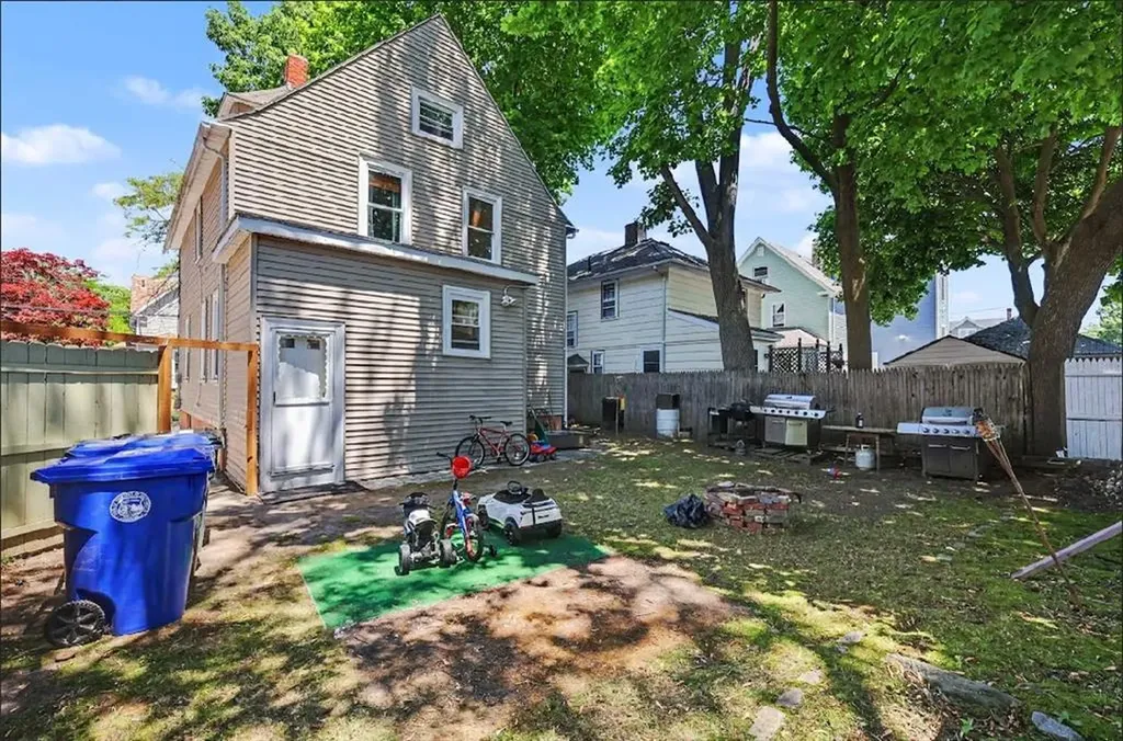 172 Massachusetts Avenue Providence RI 02905