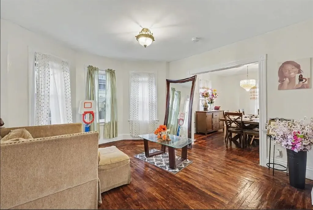 172 Massachusetts Avenue Providence RI 02905