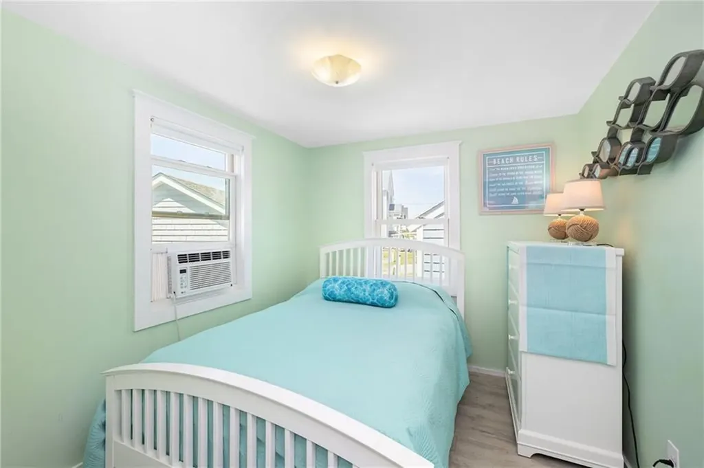 11 Woodruff Street Narragansett RI 02882