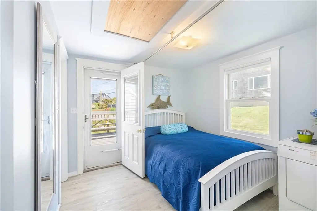 11 Woodruff Street Narragansett RI 02882