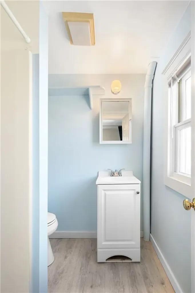 11 Woodruff Street Narragansett RI 02882