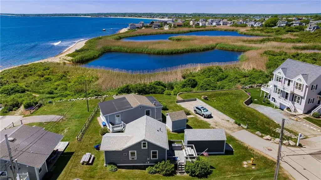 11 Woodruff Street Narragansett RI 02882